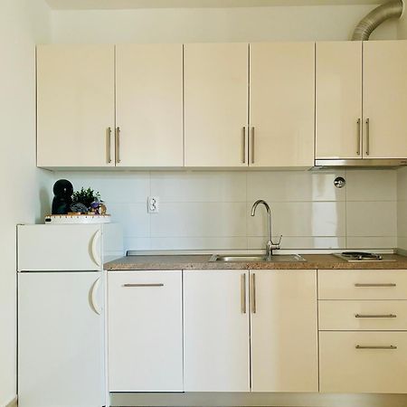 Apartment Sunny Elza 2 Đảo Hvar Ngoại thất bức ảnh