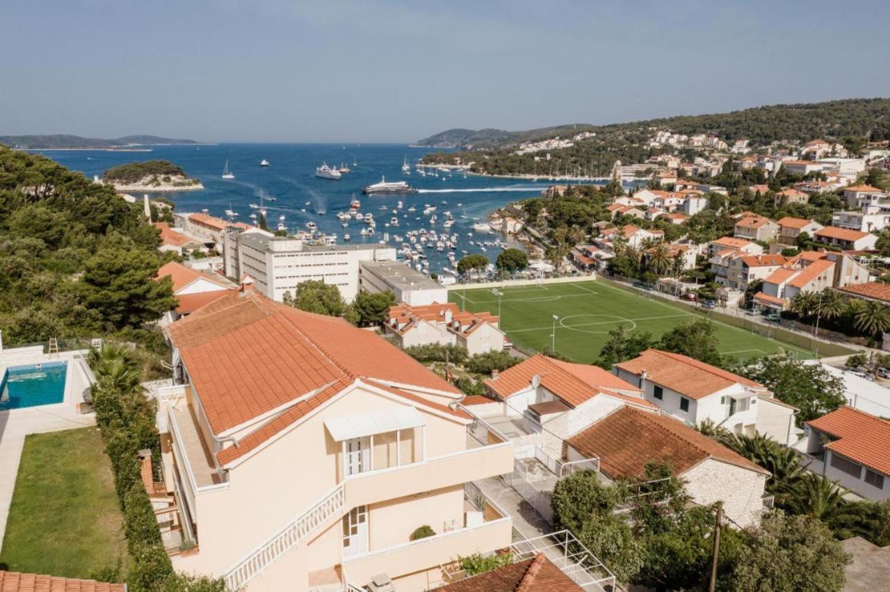 Apartment Sunny Elza 2 Đảo Hvar Ngoại thất bức ảnh
