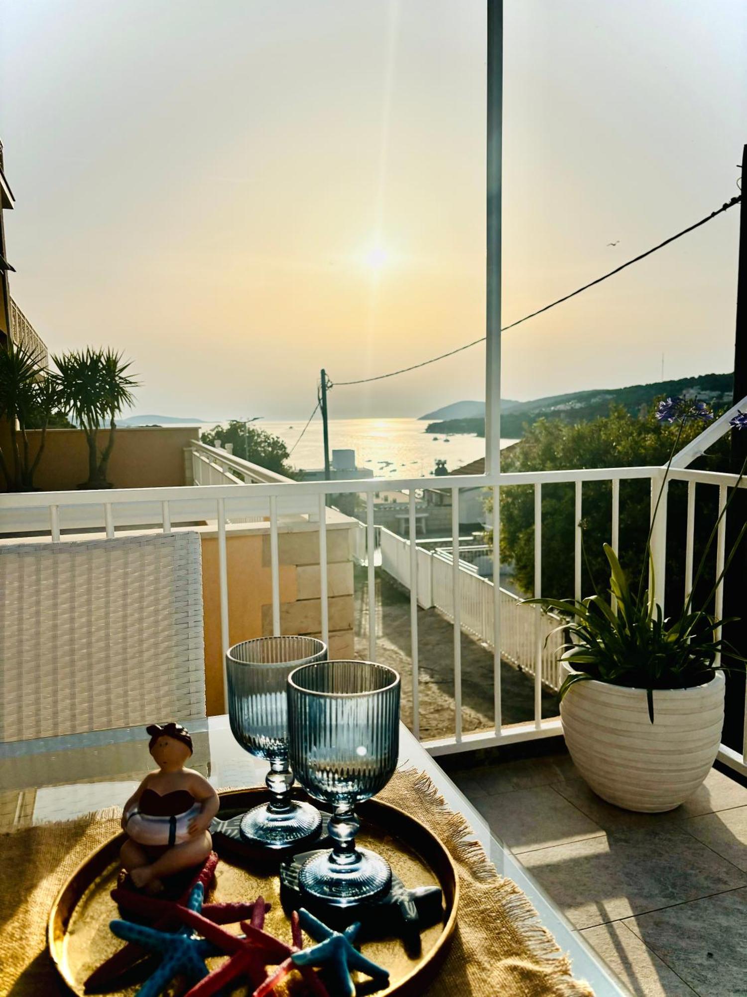 Apartment Sunny Elza 2 Đảo Hvar Ngoại thất bức ảnh