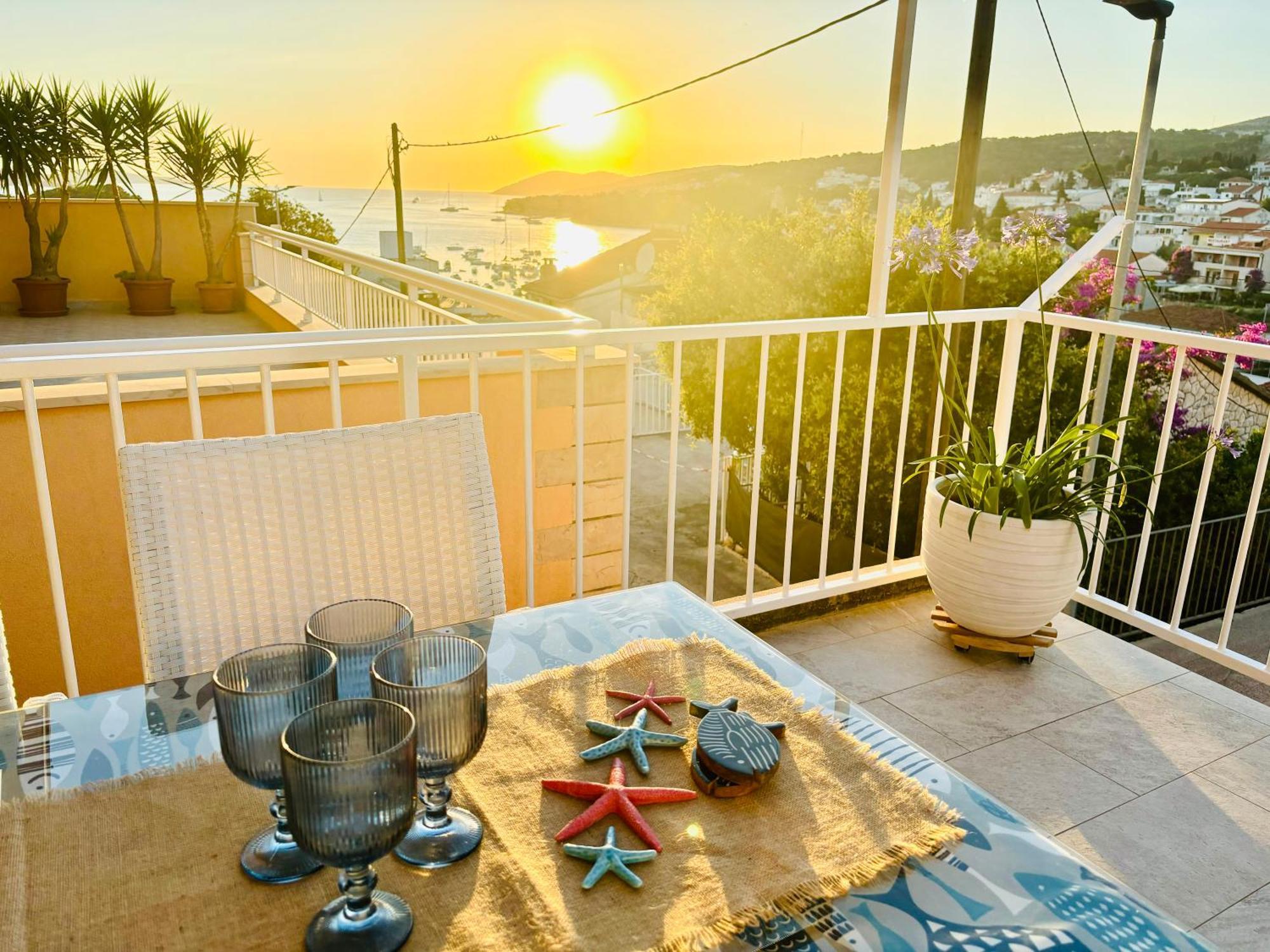 Apartment Sunny Elza 2 Đảo Hvar Ngoại thất bức ảnh
